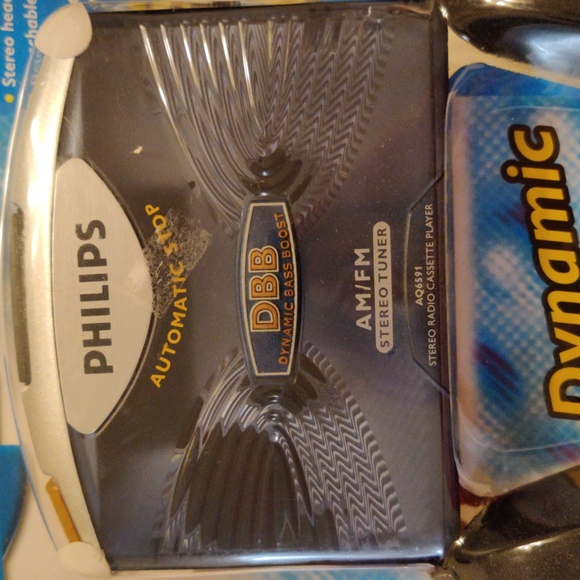 NWT Philips AQ 6591 stereo radio cassette player - Picture 3 of 11